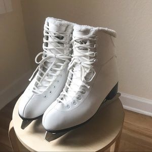 Jackson Ice Skates with bag